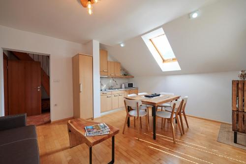 Guesthouse S in Луце