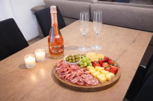 Private Spa & Sauna Romantic Getaway 1h30 Paris in Saint-Martin-sur-Oreuse