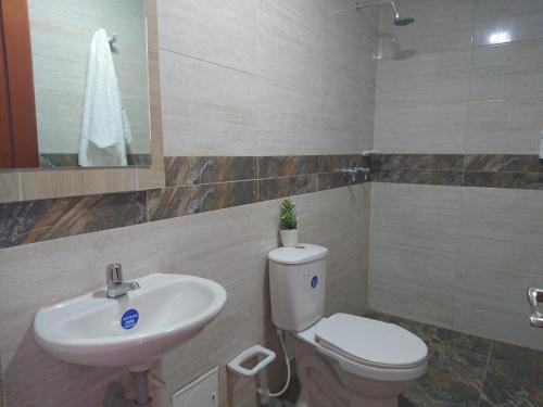 2 bedrooms, 3 beds