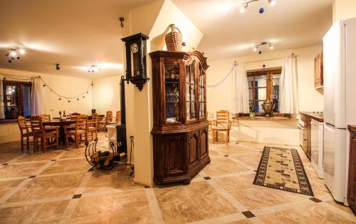 Konyha, Viesu nams Melnsils in Dundaga