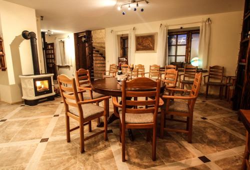 Létesítmények, Viesu nams Melnsils in Dundaga