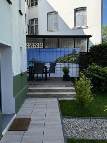 Paris: Messe-, Business-, Ferienwohnung in Hilden, Deutschland