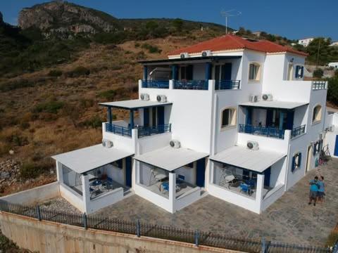 Απεραντο Γαλαζιο, Agia Pelagia Kythira (photo 10)
