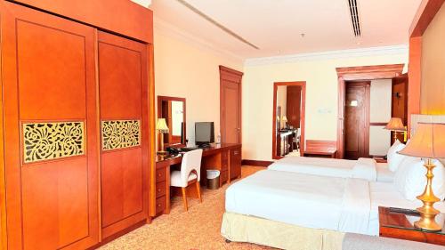 Sunday Hotel Al Barsha Dubai Mall of the Emirates Formerly Grand Excelsior Al barsha - image 5