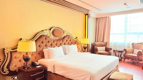 room detail thumbnail 0