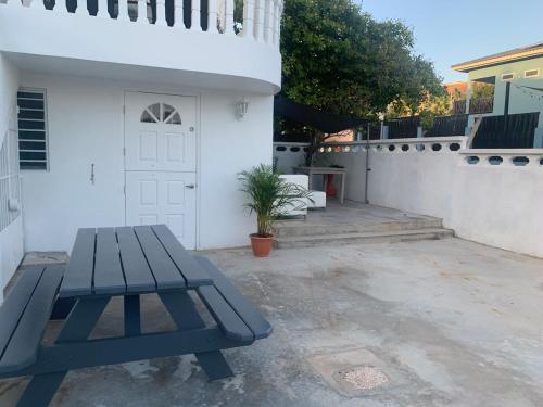 Kelly's Vacation Nest to Relax and Reactivate in Jan Thiel