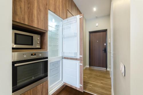 20-277 Central Park John McCain 7 Kyiv centre fantastic city view 15 kW backup power Petrovdom Apartment - image 5