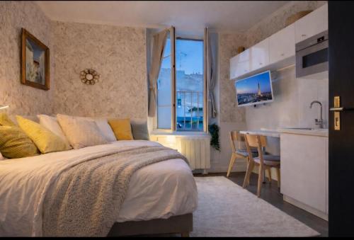 Clara Lovely studio in the Heart of Marais, Paris