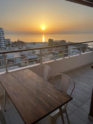 Nogalera apartament with sea view