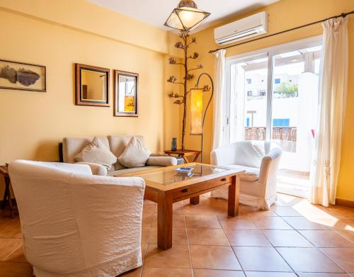 La terraza de Albatros in La Isleta Del Moro