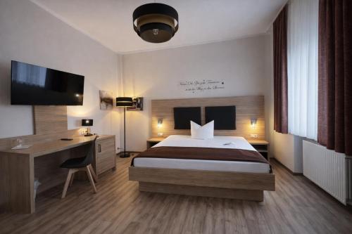 1 queen bed