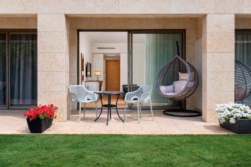 設施, 賴維吉布茨集體公社酒店 (Kibbutz Lavi Hotel) in 提貝里亞斯