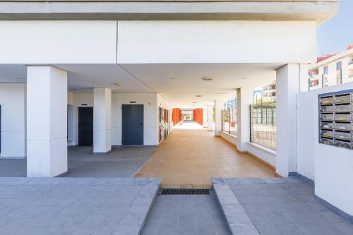 A&N Modern Coast Apartment with Pool & Parking - image 2