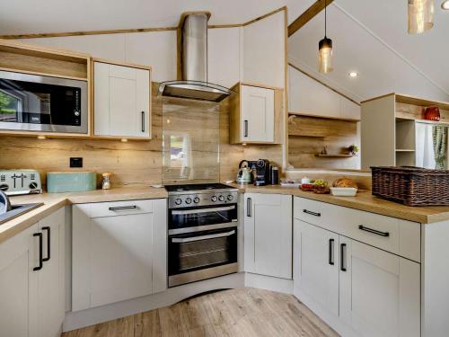 Iekārtas, 3 Bed in Shrewsbury oc-94112 in Bentlawnt