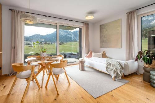 Vaade, Mountain Paradise Apartments - by myNests in Grobming