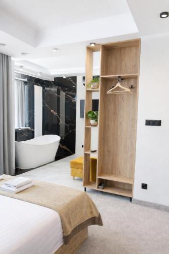 Hotel Ajax – Janki