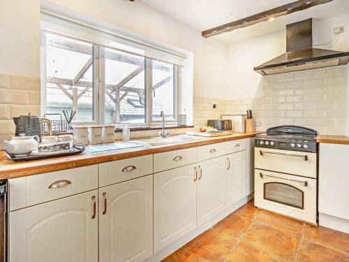 Iekārtas, 2 Bed in Oswestry oc-76537 in Whittington (Shropshire)