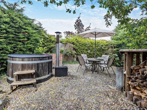 Iekārtas, 2 Bed in Oswestry oc-76537 in Whittington (Shropshire)