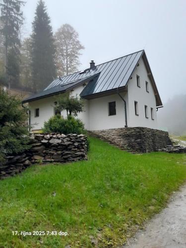 Chata AmBach – khách sạn tại Destne V Orlickych Horach