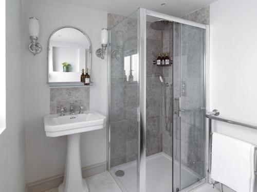 Kings Road Chelsea 3 bed house - image 9