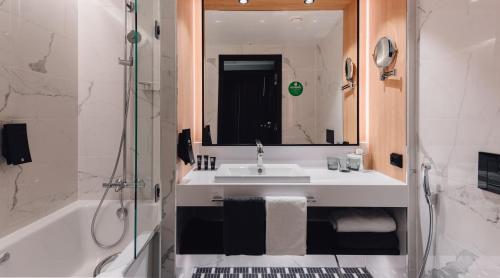 Clarion Hotel Aviapolis - image 14