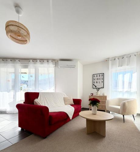 Charming 2-room apartment, Terrace, Close to Calanques Sormiou in Baumettes