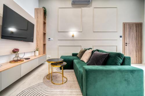 D10 Central Residence - image 12
