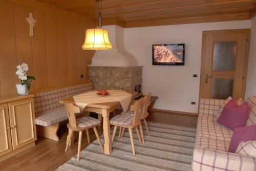 Two-Bedroom Apartment (5 Adults)