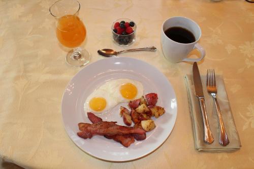 Maria's Creekside B&B - 식음료(F&B)
