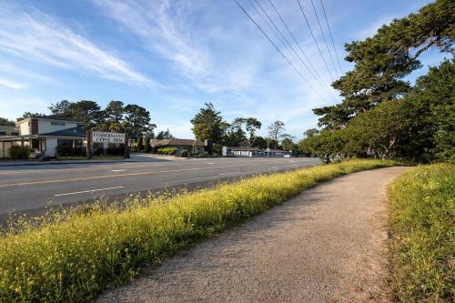 Motel 6 - Downtown Monterey - image 17