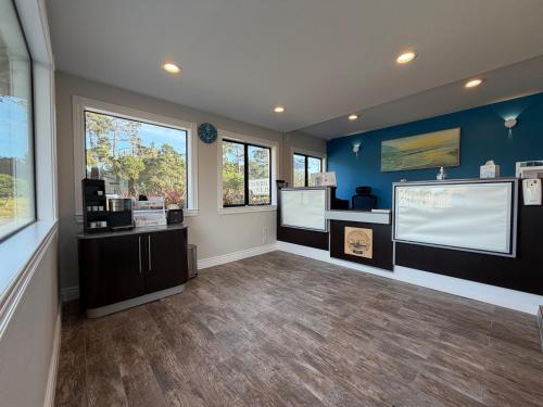 Motel 6 - Downtown Monterey - image 16