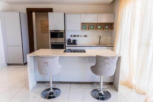 BON HOTELS Five Seasons Palm Resort in แพรมแพรม