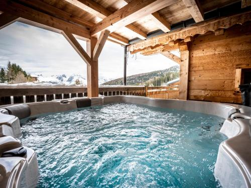 Luxueux chalet 7 chambres avec jacuzzi et sauna, proche télésiège - FR-1-181-2793 – khách sạn tại La Plagne