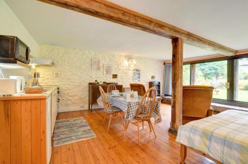 Iekārtas, 1 Bed in Builth Wells oc-wal294 in Llanafan-fawr