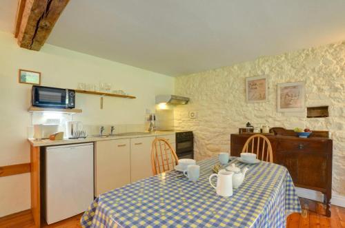 Iekārtas, 1 Bed in Builth Wells oc-wal294 in Llanafan-fawr