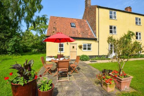 Iekārtas, 1 Bed in Bergh Apton oc-1387 in Loddona