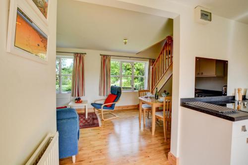 Iekārtas, 1 Bed in Bergh Apton oc-1387 in Loddona