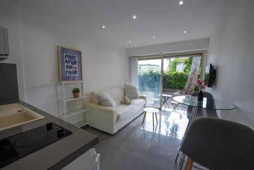 Cozy studio - waterfront in Saint-Laurent-du-Var