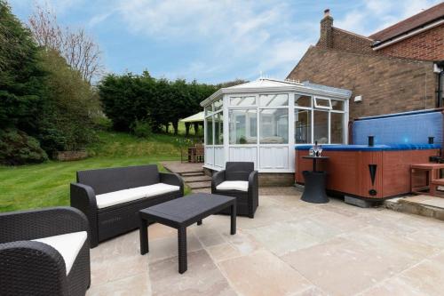 Facilities, 4 Bed in Suffield oc-sa013 in Scalby