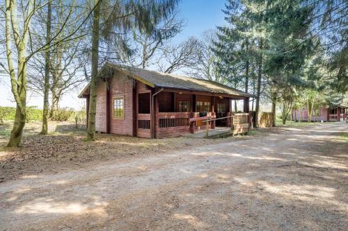 3 bedrooms, 4 beds