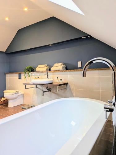 Coastal Whisper Sleeps 10 with Parking, Reighton (fotografie 5)