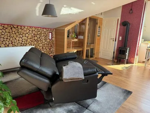 WellnessLoft mit Sauna und Garten in Ortenberg, Deutschland