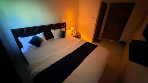 King Villa Rooms – khách sạn tại Devka