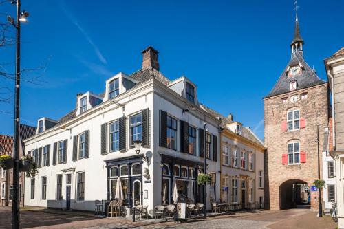  Huize de Lekpoort - The Cloister Wall - Historic Apartment in Vianen Center in Vianen