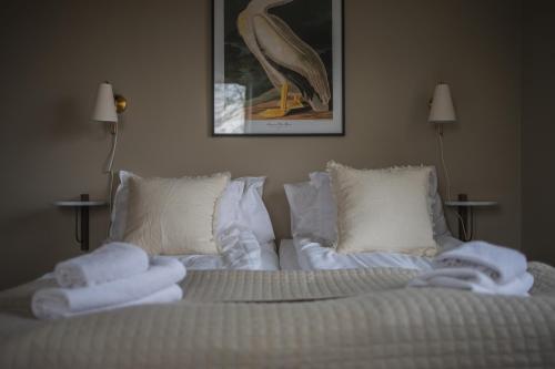 2 twin beds