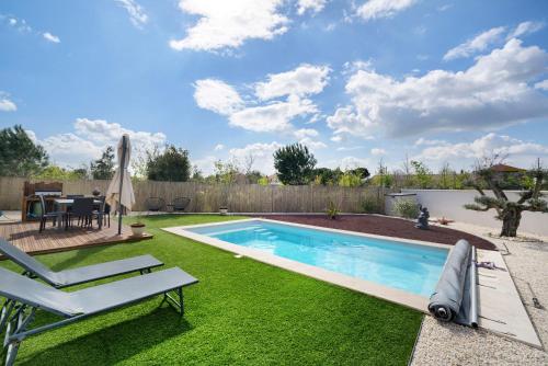 Villa Avec Piscine Spa Et Sauna gîte à louer Le Somail