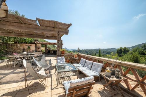 La Romarine - Quiet house - Sea View - shared pool - AC in Falicon