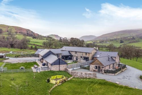 Exterior view, Y Stabl The Stable in Llanrhaeadr-ym-Mochnant