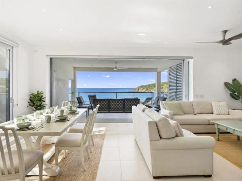 Luxury 4BR Villa With Private Pool And Ocean Views in Indigo Bay