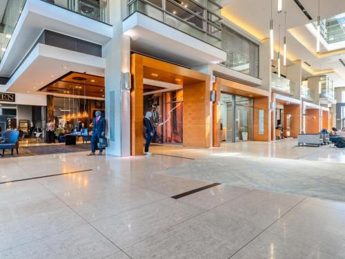 CENTURY CLUB - Luxury Apartment Hotels - image 3